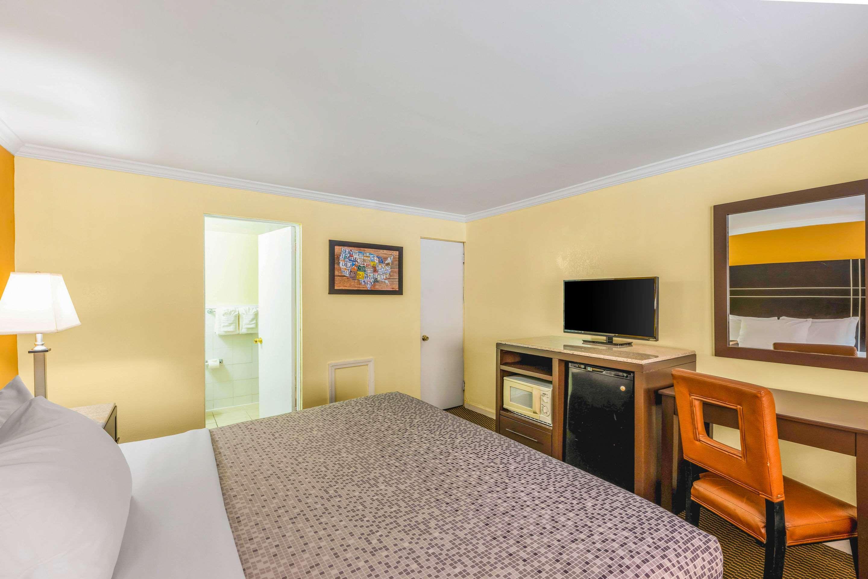 Econo Lodge Beach And Boardwalk أتلانتيك سيتي المظهر الخارجي الصورة